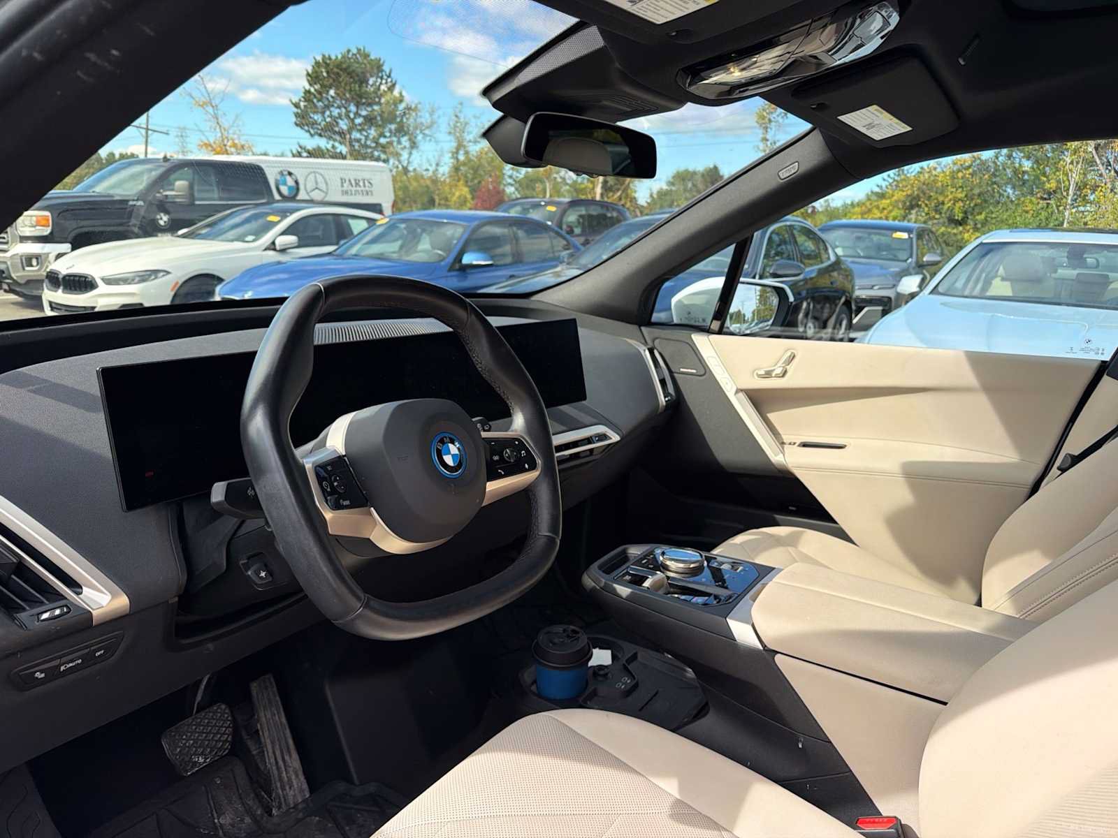 Used 2024 BMW iX xDrive50 w/ Sport Package AWD/4WD image 16