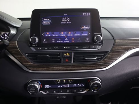 Used 2020 Nissan Altima 2.0 Platinum image 46