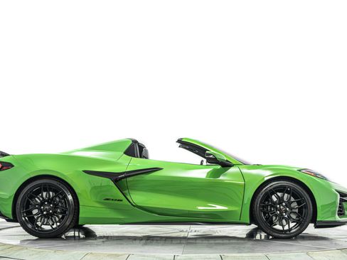 Used 2026 Chevrolet Corvette Z06 RWD image 49