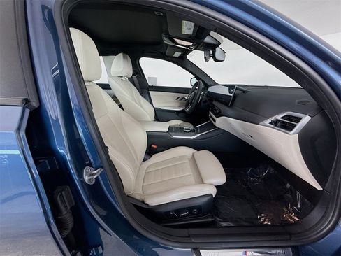 Used 2025 BMW M340i M340i w/ Premium Package image 30