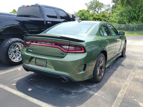 Used 2019 Dodge Charger R/T RWD image 5