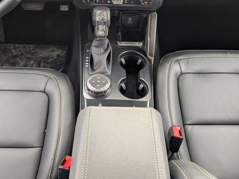 New 2025 Ford Bronco Badlands AWD/4WD image 19