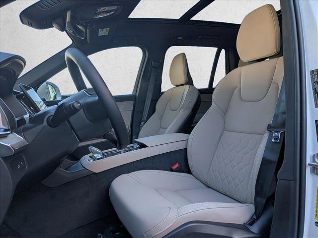 New 2026 Volvo XC90 T8 Plus w/ Protection Package Premier AWD/4WD image 4