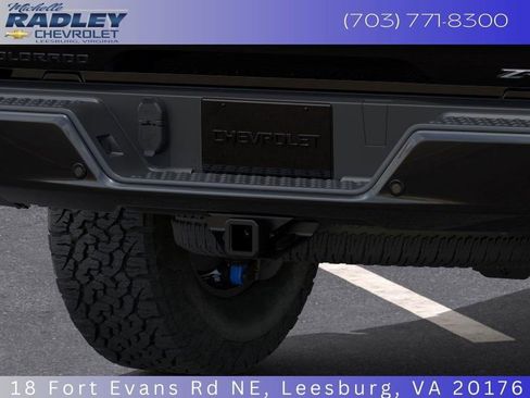 New 2025 Chevrolet Colorado ZR2 w/ Midnight Edition image 16