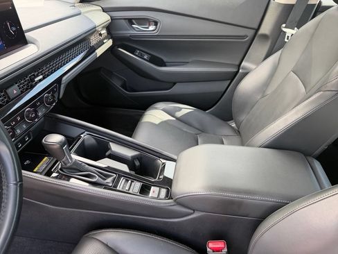 Used 2023 Honda Accord Touring image 12
