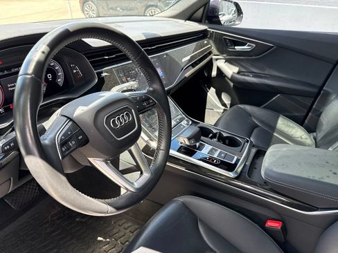 Used 2019 Audi Q8 Premium Plus w/ Premium Plus AWD/4WD image 9