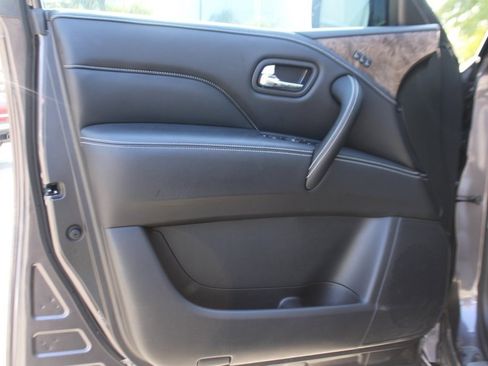 Certified 2024 INFINITI QX80 Premium Select w/ Cargo Package image 10