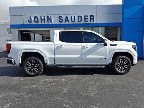 Used 2024 GMC Sierra 1500 AT4 w/ Technology Package AWD/4WD image 7