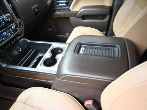 Used 2018 GMC Sierra 1500 Denali w/ Denali Ultimate Package AWD/4WD image 9