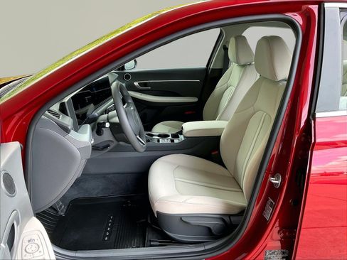 Used 2025 Hyundai Sonata SE FWD image 20