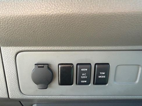 Used 2015 Nissan NV 3500 SV w/ Technology Package RWD image 39