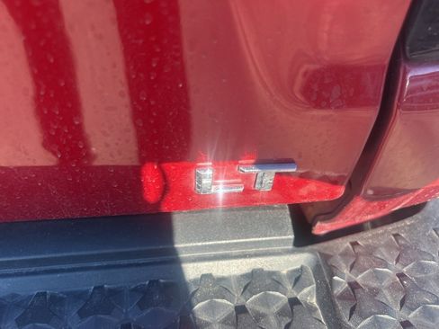 Used 2023 Chevrolet Colorado LT w/ LT Convenience Package II image 10