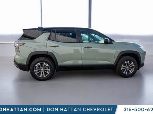 New 2026 Chevrolet Equinox LT w/ Convenience Package II image 32