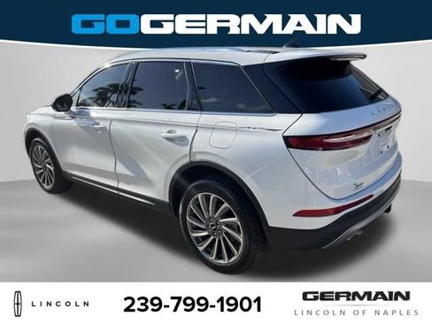Used 2023 Lincoln Corsair Reserve w/ Towing Package FWD image 5