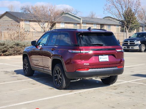 New 2026 Jeep Grand Cherokee Altitude RWD image 3