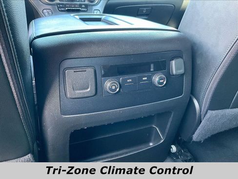 Used 2020 Chevrolet Tahoe LT AWD/4WD image 10