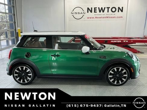 Used 2023 MINI Cooper S w/ Signature Upholstery Package FWD image 4