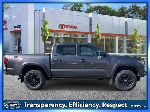 Used 2023 Toyota Tacoma SR5 w/ SX Package AWD/4WD image 5