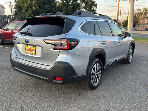 Certified 2024 Subaru Outback Premium AWD/4WD image 5