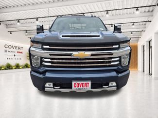 Used 2020 Chevrolet Silverado 2500 High Country w/ Z71 Off-Road Package AWD/4WD video 3