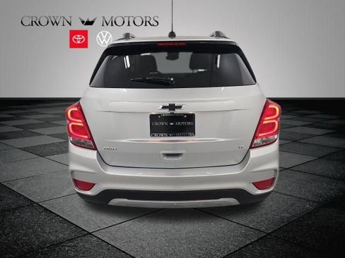 Used 2018 Chevrolet Trax LT w/ LT Convenience Package image 5