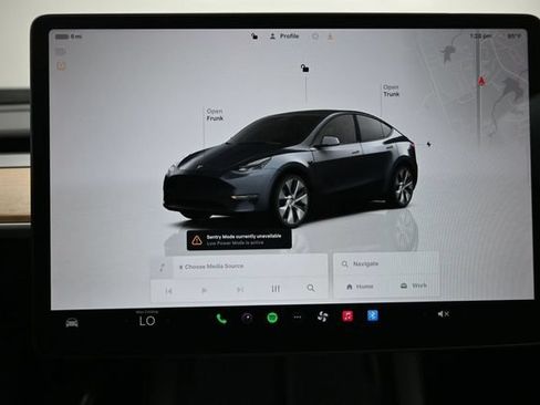 Used 2023 Tesla Model Y Long Range AWD/4WD image 18