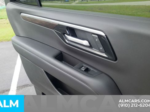 Used 2025 Chevrolet Tahoe LT AWD/4WD image 24