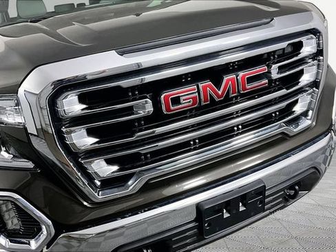Used 2021 GMC Sierra 1500 SLT w/ X31 Off-Road Package AWD/4WD image 30
