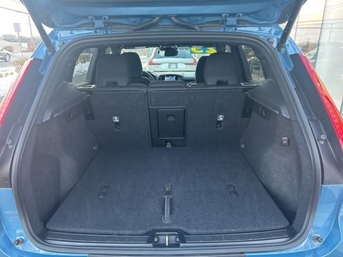 Certified 2025 Volvo XC40 B5 Plus image 11