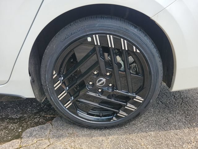 Used 2026 Nissan Sentra SR w/ Floor Mat Package FWD image 25