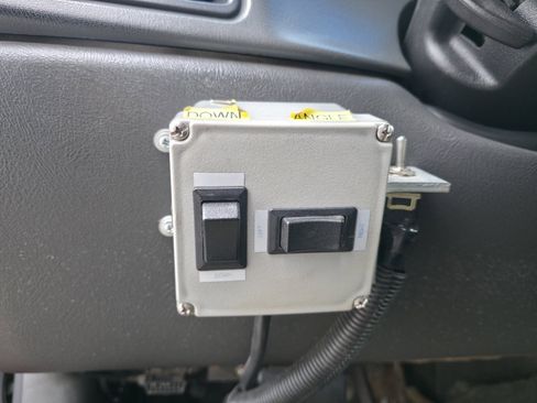 Used 2003 GMC Sierra 2500 SLE image 16