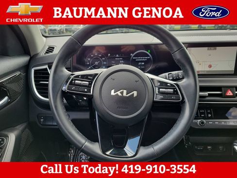 Used 2024 Kia Seltos S AWD/4WD image 14
