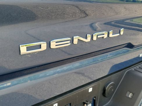 Used 2025 GMC Sierra 2500 Denali w/ Denali Reserve Package AWD/4WD image 7