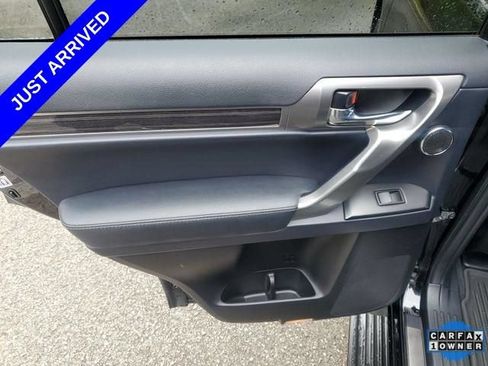 Used 2023 Lexus GX 460 Luxury w/ Accessory Package AWD/4WD image 8