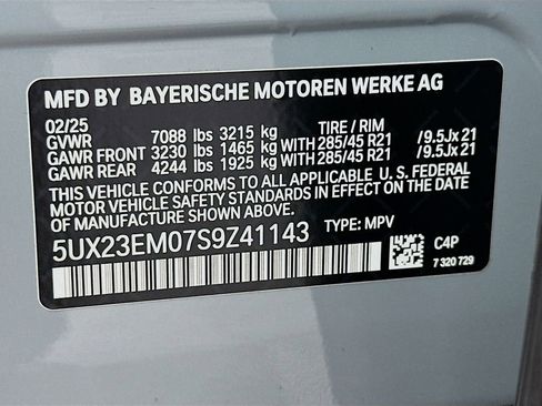 Used 2025 BMW X7 xDrive40i w/ M Sport Package image 34