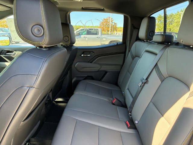 New 2026 Chevrolet Colorado ZR2 w/ Technology Package AWD/4WD image 17