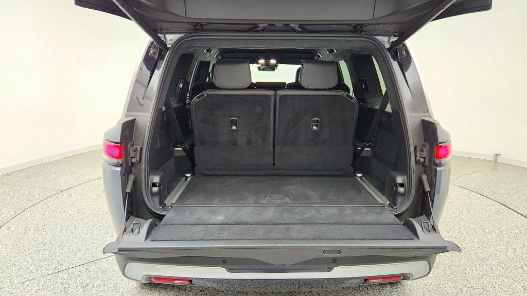 Used 2024 Rivian R1S Adventure Dual AWD/4WD image 24