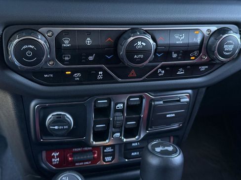 Used 2024 Jeep Wrangler Unlimited Rubicon 392 image 16