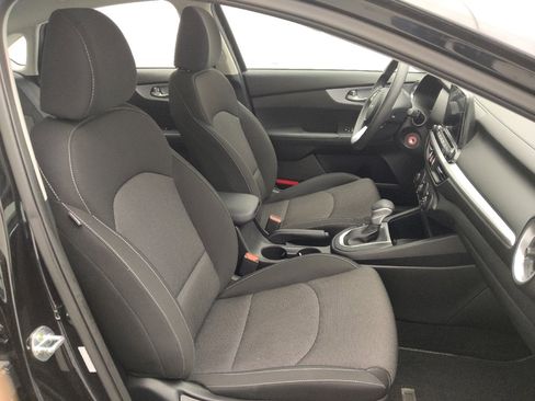 Used 2022 Kia Forte LXS FWD image 21