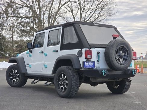 Used 2017 Jeep Wrangler Unlimited Sport w/ Connectivity Group image 10