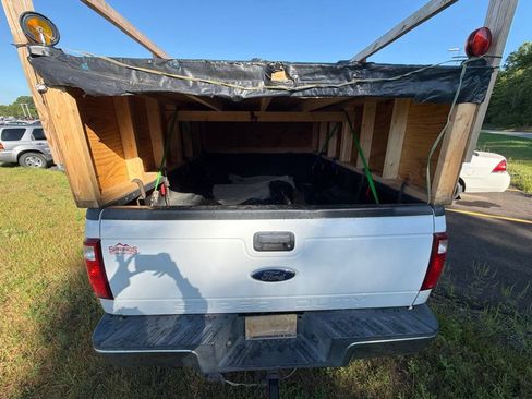 Used 2016 Ford F250 XL w/ Power Equipment Group AWD/4WD image 24