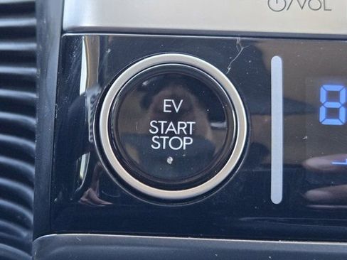 Certified 2022 Hyundai Ioniq 5 SE w/ Cargo Package image 21