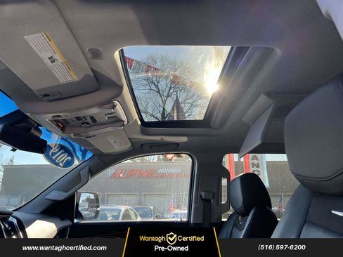 Used 2019 Cadillac Escalade Luxury w/ Escalade Sport Edition image 19