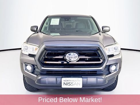 Used 2020 Toyota Tacoma SR5 RWD image 2