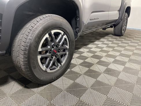 Used 2024 Toyota Tacoma TRD Off-Road AWD/4WD image 27