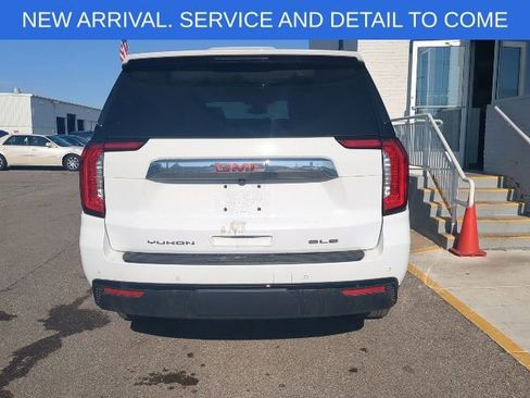 Used 2023 GMC Yukon SLE w/ Gmc Pro Safety Plus Package AWD/4WD image 5