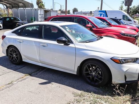 Used 2025 Honda Civic Sport image 2