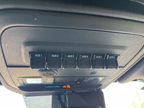 Used 2023 Ford Bronco Wildtrak image 21