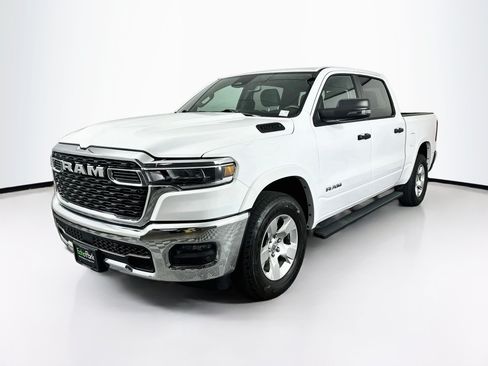 Used 2025 RAM 1500 Big Horn AWD/4WD image 3