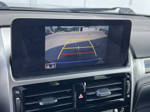 Used 2023 Lexus GX 460 Premium w/ Accessory Package AWD/4WD image 15